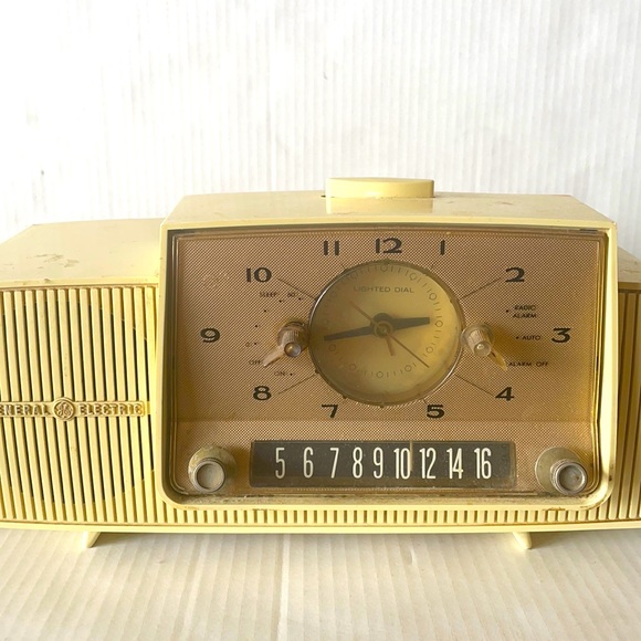 General Electric Portable Audio & Video Vintage 95s General